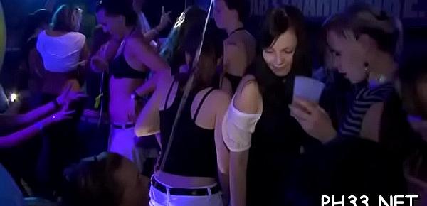  Cuties wants to fuck the army dancer